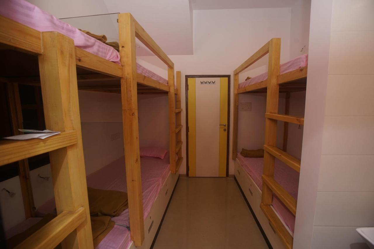 Staytion Dorm - Near Marol Naka Andheri East Asrama *